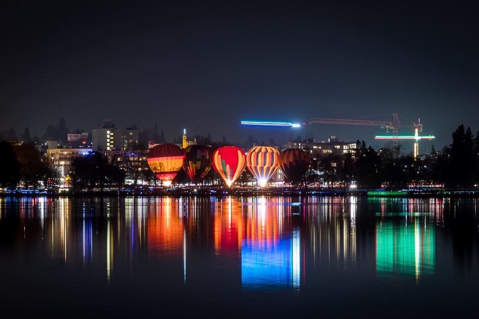Seattle’s Seven Favorite Holiday Things 1 greenlake hot air balloons